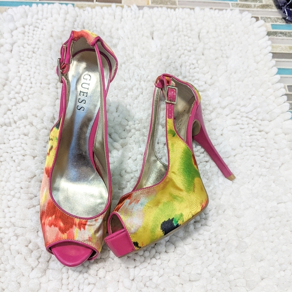 GUESS Yellow and Pink Hondo Platforms - Picture 7 of 8